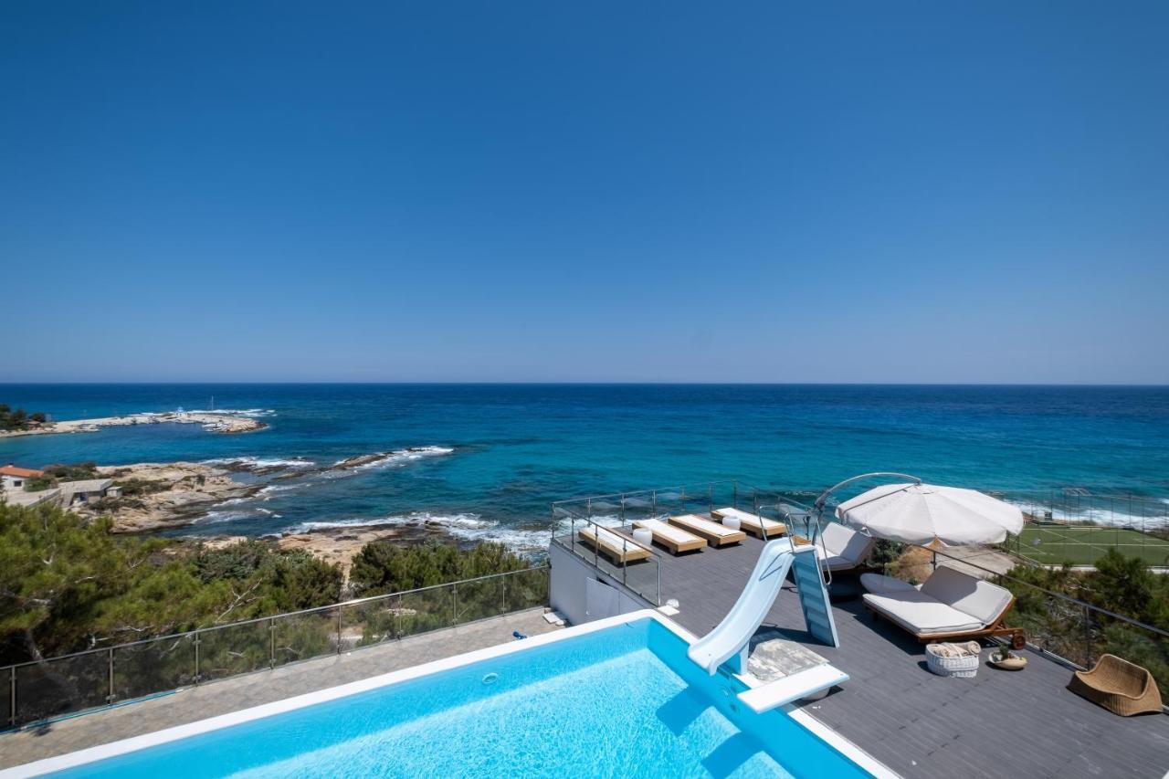 Icarus Luxury Beachfront Villa Gialiskari  ภายนอก รูปภาพ
