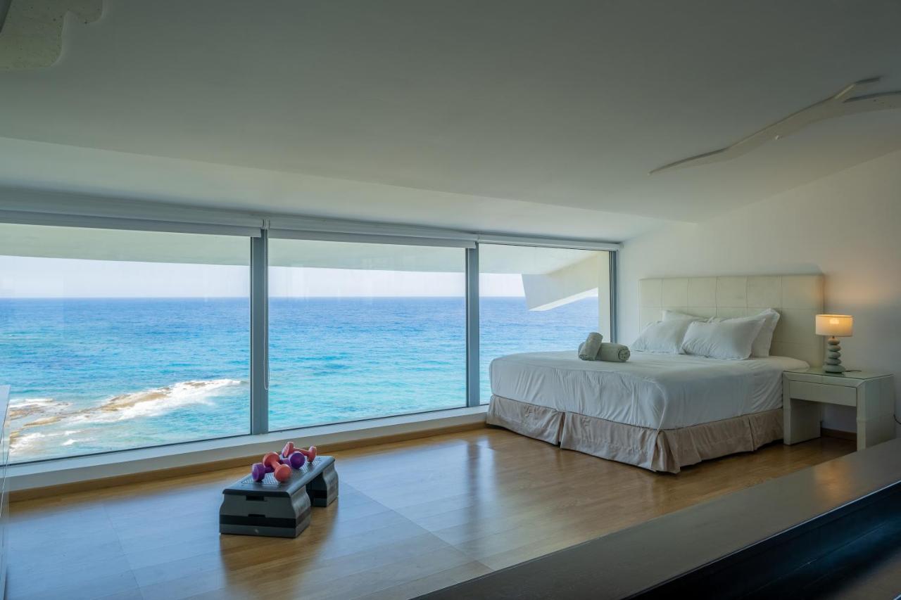 Icarus Luxury Beachfront Villa Gialiskari  ภายนอก รูปภาพ