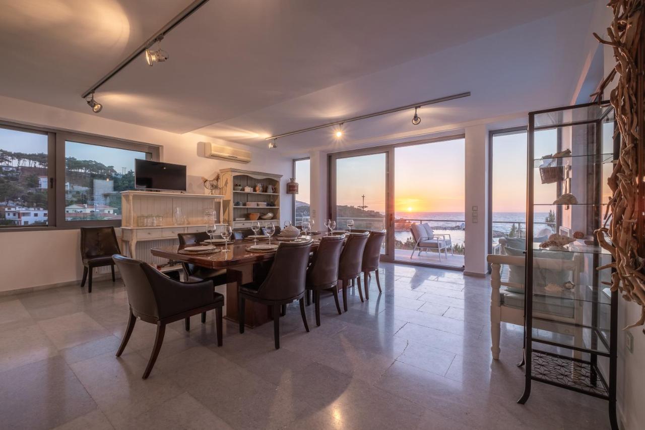 Icarus Luxury Beachfront Villa Gialiskari  ภายนอก รูปภาพ