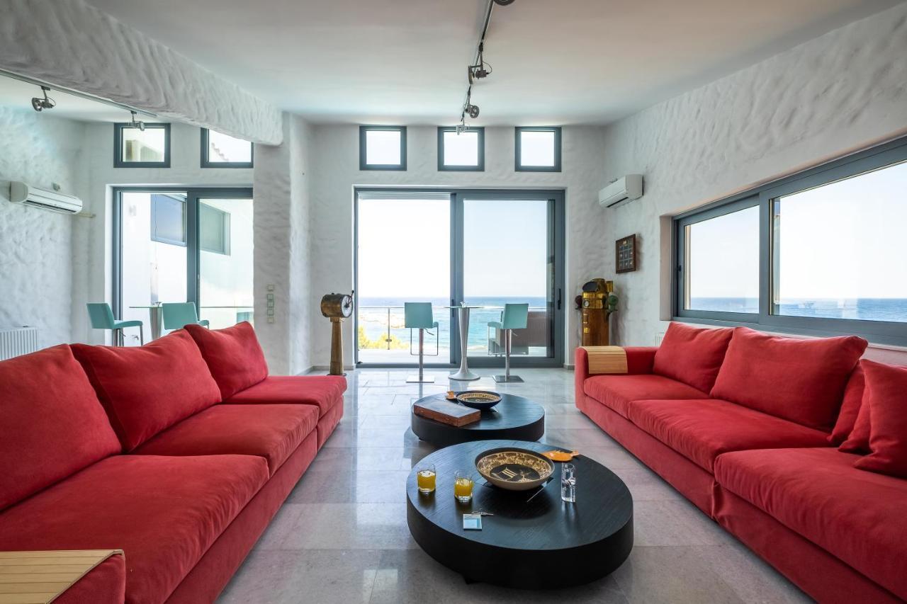 Icarus Luxury Beachfront Villa Gialiskari  ภายนอก รูปภาพ