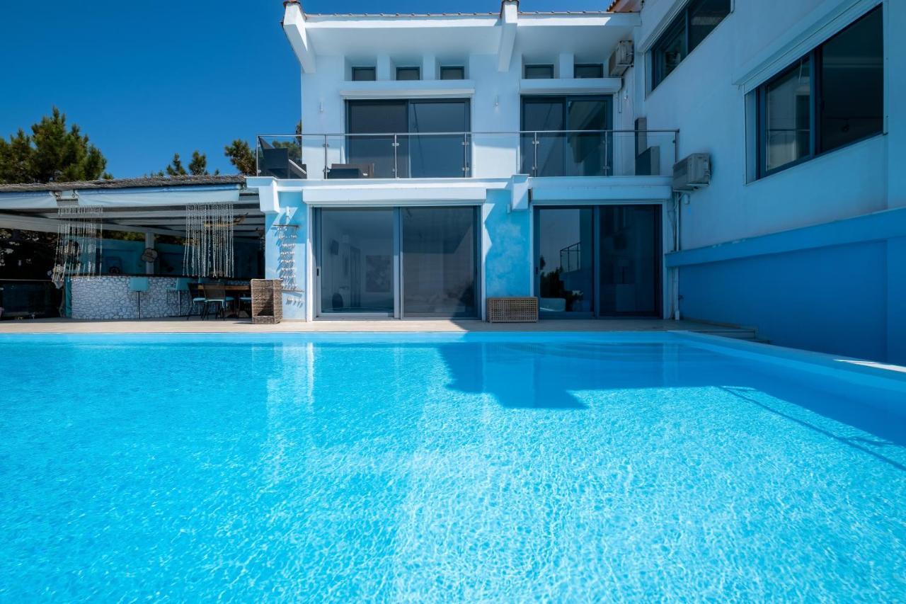 Icarus Luxury Beachfront Villa Gialiskari  ภายนอก รูปภาพ